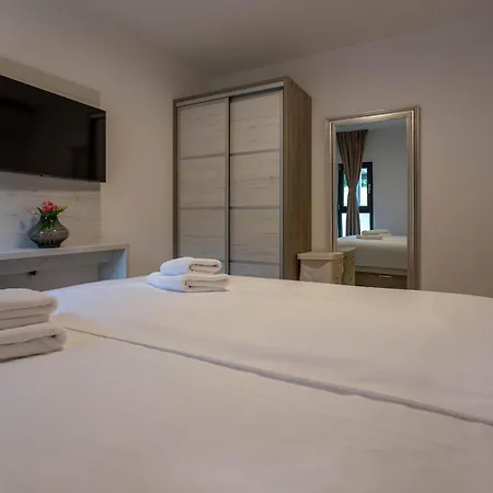 アパート Grey House ボル