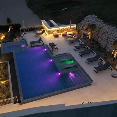 Grey House Apartment Bol