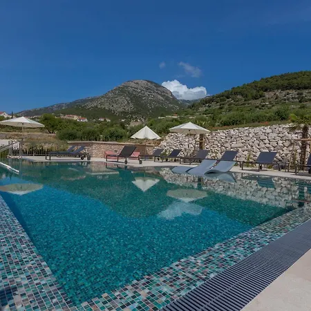 Grey House Apartment Bol